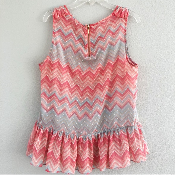ELLE Multi Color Zig Zag Patterned Sleeveless Top - Picture 6 of 8